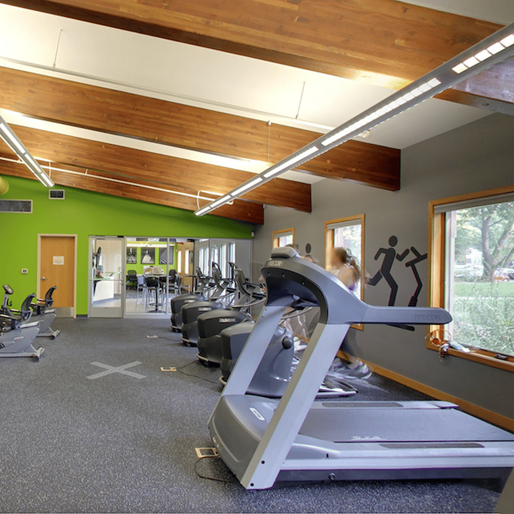 grand-valley-student-amenities-gym-work-out